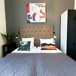 Quentin England Hotel